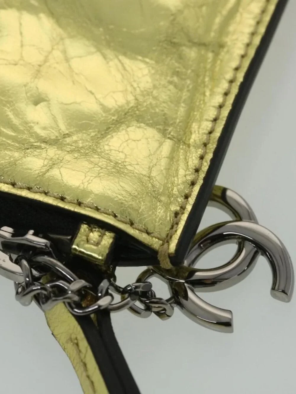 CHANEL Clutch Bag Metallic Leather Gold A82164 CC Auth 38172SAV